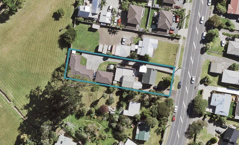 2/23 Forest Hill Road, Henderson, Auckland - Carousel 1