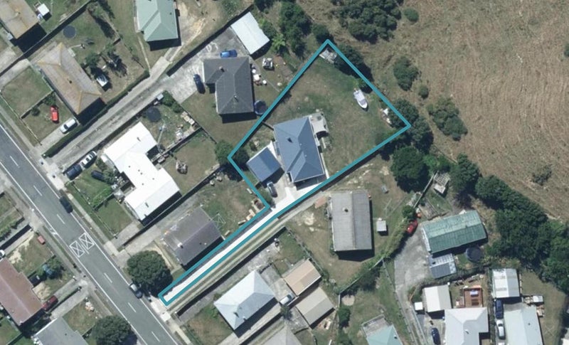 84B Corinna Street, Waitangirua, Porirua - Carousel 1