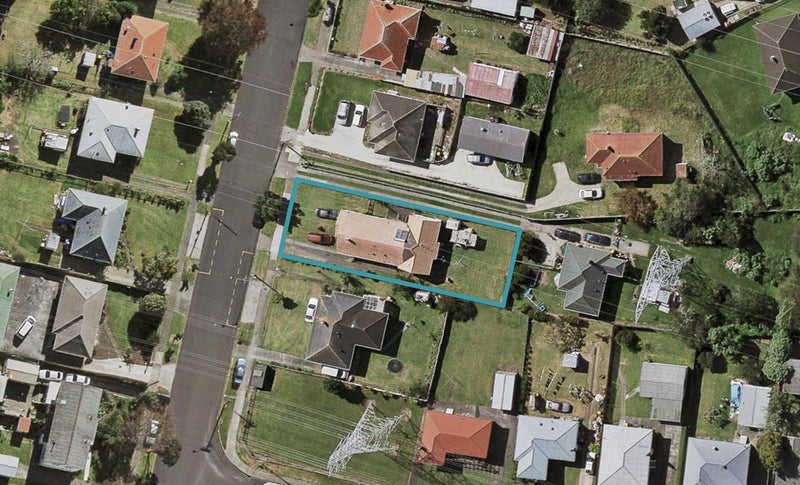 11 Gilbert Road, Otara, Auckland - Carousel 1