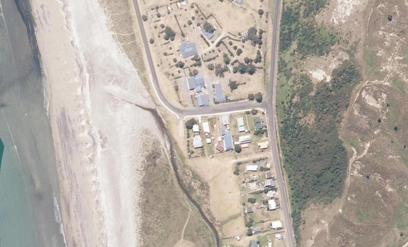 42 Moana Drive, Māhia - Carousel 1