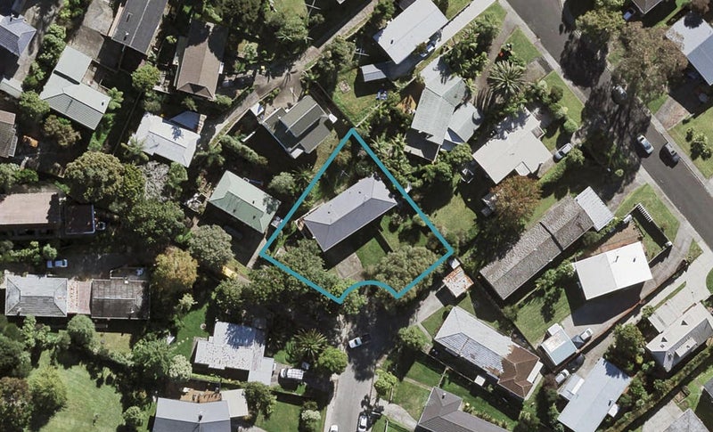 1/20 Teviot Place, Totara Vale, Auckland - Carousel 1