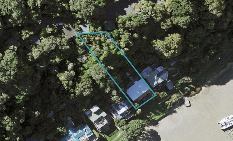 61 Pohutukawa Avenue, Shelly Park, Auckland - Carousel 1