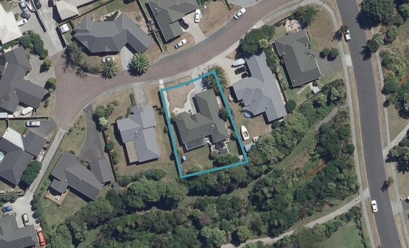 5 Claymore Place, Flagstaff, Hamilton - Carousel 1