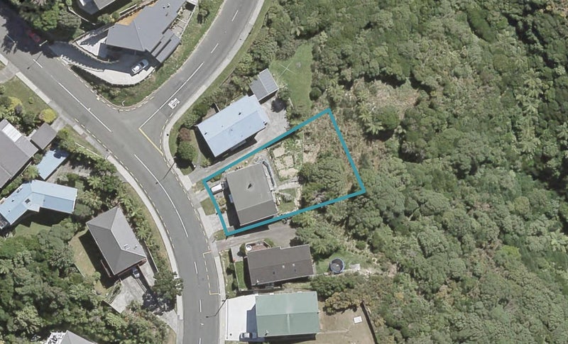 116 Dowse Drive, Maungaraki, Lower Hutt - Carousel 1