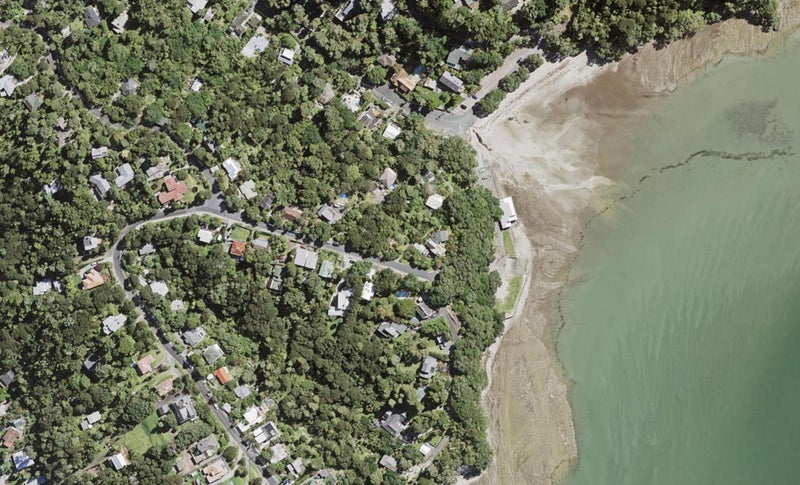 12 Miha Road, Titirangi, Auckland - Carousel 1