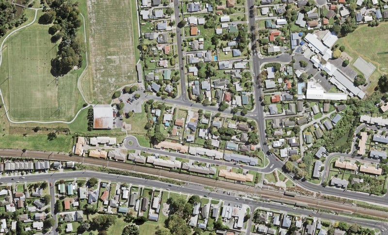 2/8 Robertson Road, Ranui, Auckland - Carousel 1