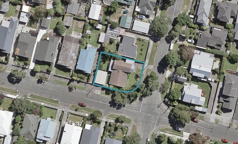 8 Riddiford Street, Woburn, Lower Hutt - Carousel 1