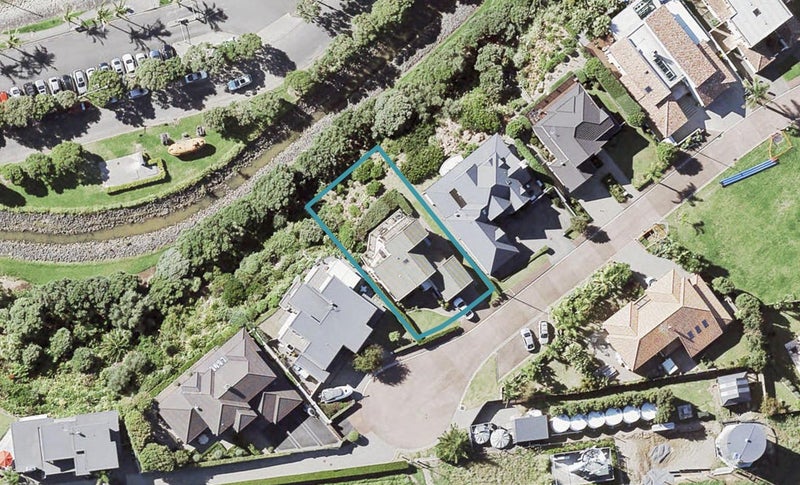 15 Tui Brae, Beachlands, Auckland - Carousel 1