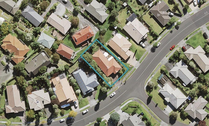 13 Bluebird Crescent, Unsworth Heights, Auckland - Carousel 1