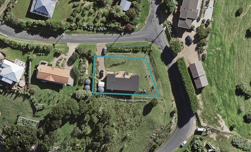 71 View Road, Ostend, Waiheke Island - Carousel 1