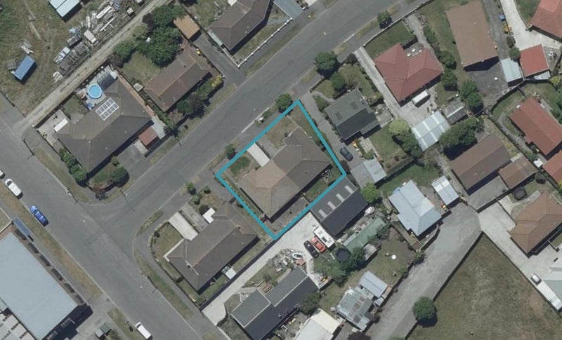 2/4 McHaffies Place, Wainoni, Christchurch - Carousel 1