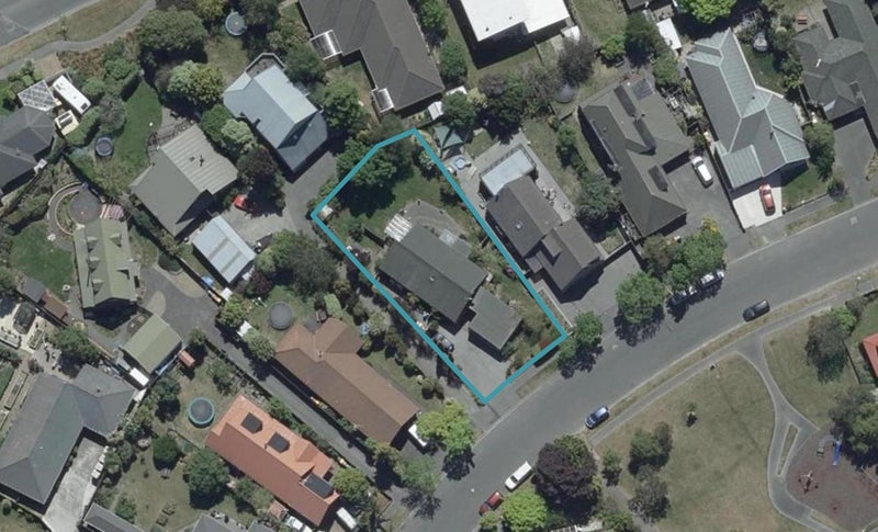 135 Royal Park Drive, Parklands, Christchurch - Carousel 1