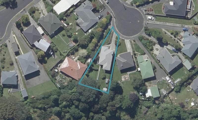 29 Derwent Street, Helensburgh, Dunedin - Carousel 1