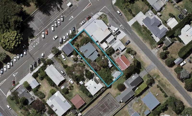 30 Tutere Street, Waikanae Beach, Waikanae - Carousel 1