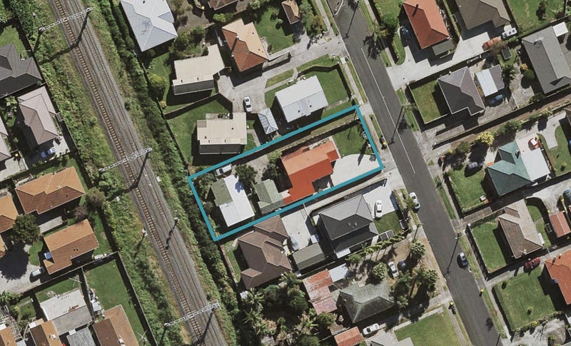 2/62 Cambridge Terrace, Papatoetoe, Auckland - Carousel 1