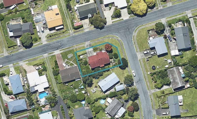 41 Corinna Street, Welcome Bay, Tauranga - Carousel 1