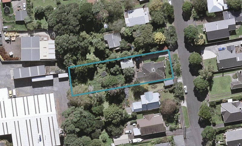 10 Peace Avenue, Moturoa, New Plymouth - Carousel 1