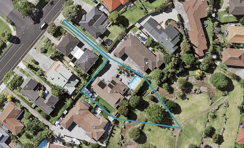 26 Prince Regent Drive, Half Moon Bay, Auckland - Carousel 1