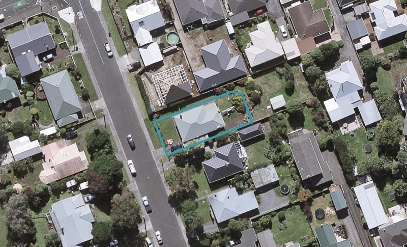 5A Hursthouse Street, Vogeltown, New Plymouth - Carousel 1