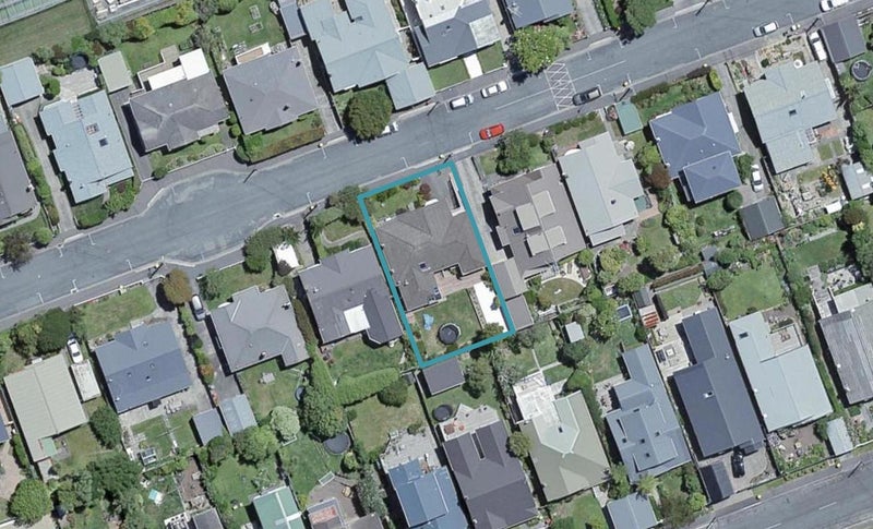 13 Scapa Terrace, Karori, Wellington - Carousel 1