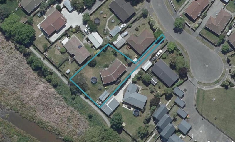 8A Curzon Place, Parklands, Christchurch - Carousel 1