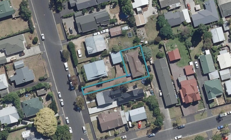 25B Bond Street, Hamilton East, Hamilton - Carousel 1