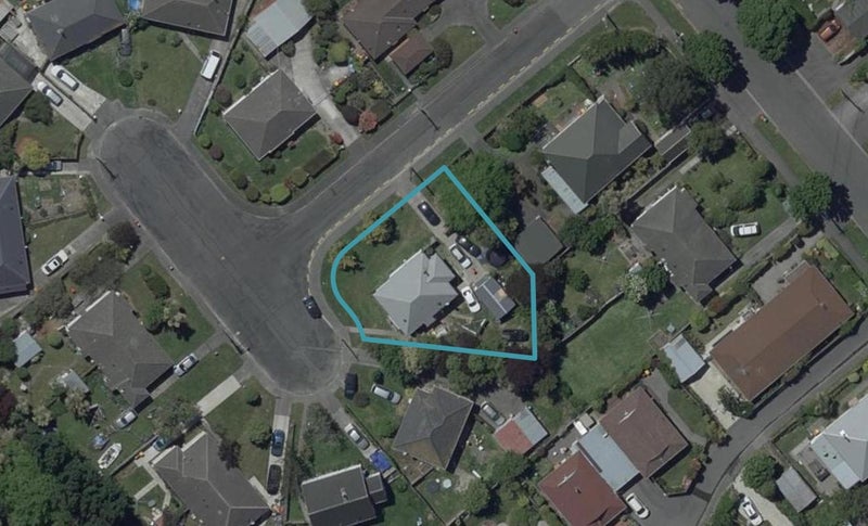 3 Holcombe Place, Somerfield, Christchurch - Carousel 1
