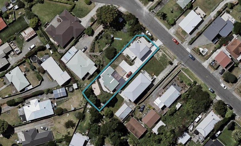 4 TITOKI RD, Raumati BEACH, PARAPARAUMU - Carousel 1