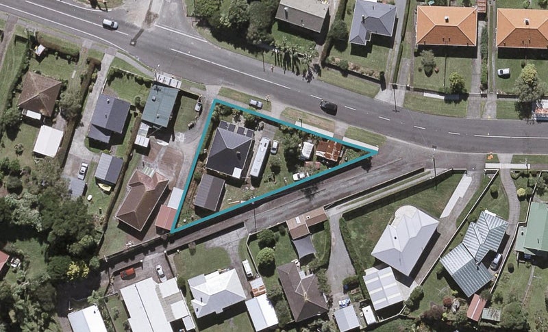 59 Omata Road, Marfell, New Plymouth - Carousel 1