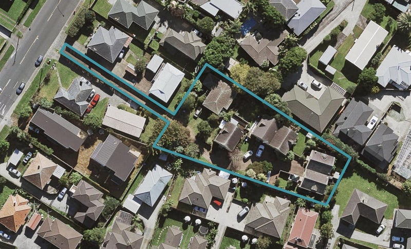 3/58 Hayr Road, Three Kings, Auckland - Carousel 1