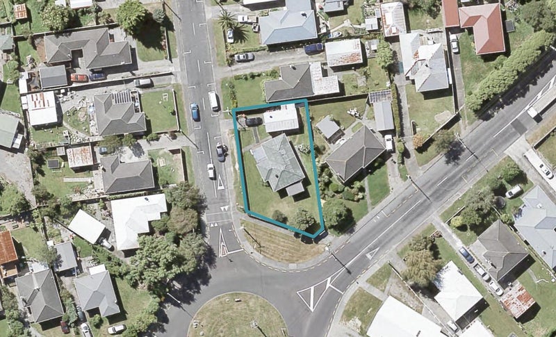 2 Frederick Street, Wainuiomata, Lower Hutt - Carousel 1