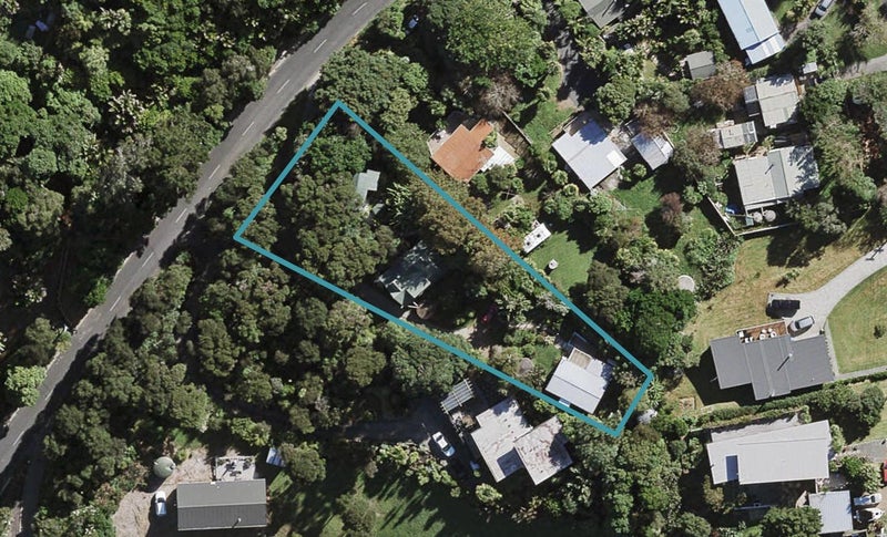 8 Te Toki Road, Ostend, Waiheke Island - Carousel 1