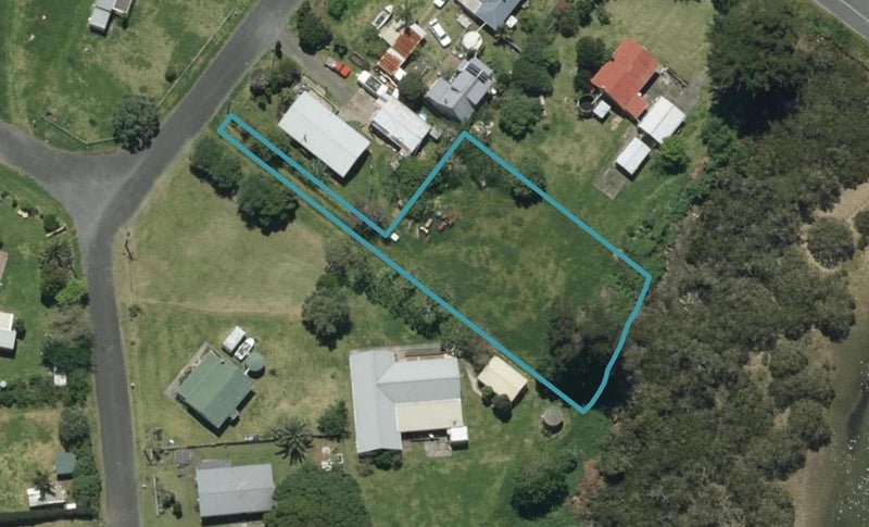 7 Mackie Place, Matapouri, Whangārei - Carousel 1