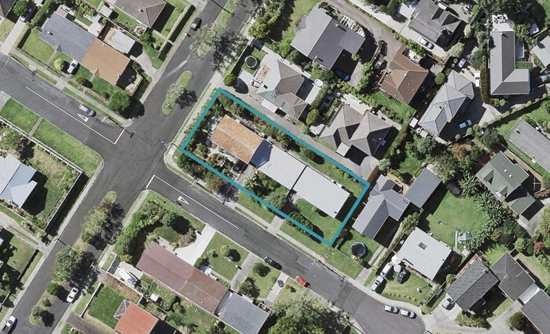 2/14 Northumberland Avenue, Belmont, Auckland - Carousel 1