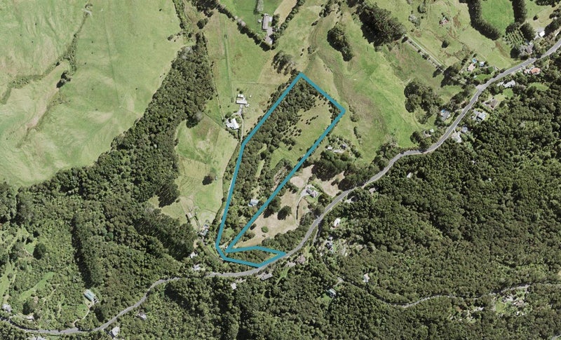217 Forest Hill Road, Waiatarua, Auckland - Carousel 1