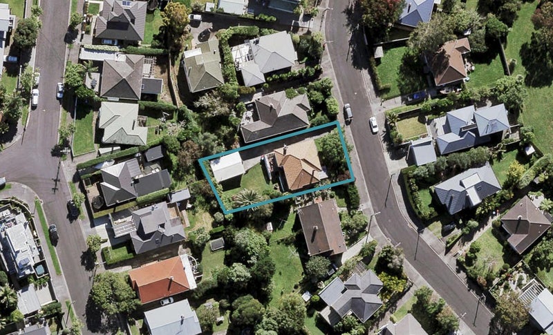 39 Tirotai Crescent, Westmere, Auckland - Carousel 1