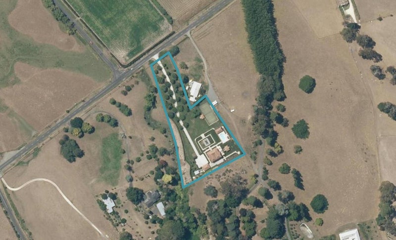 325 Middle Road, Havelock North, Hastings - Carousel 1