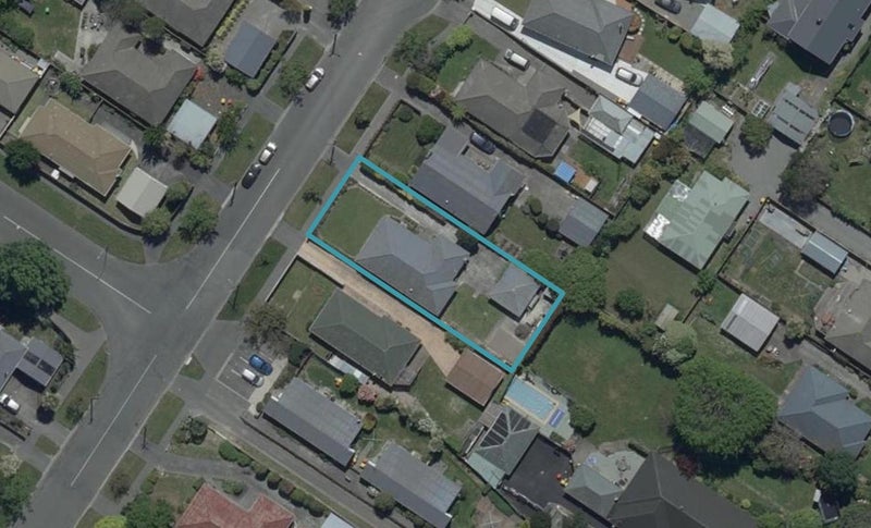 26 Manor Place, Bryndwr, Christchurch - Carousel 1