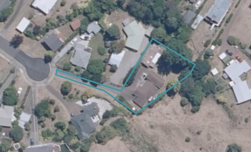 11 Kowhai Road, Rainbow Point, Taupo - Carousel 1