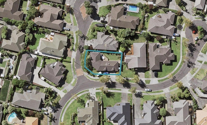 1 Moy Place, East Tamaki Heights, Auckland - Carousel 1