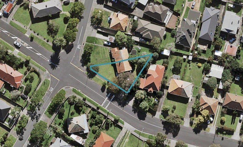 69 Lambeth Road, Sandringham, Auckland - Carousel 1