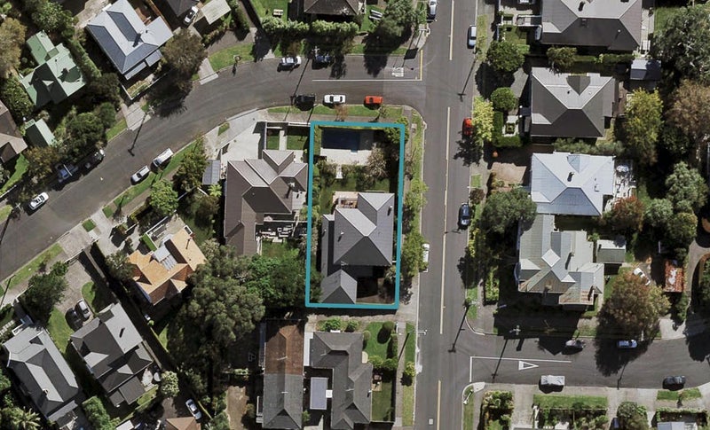 11 Ladies Mile, Remuera, Auckland - Carousel 1