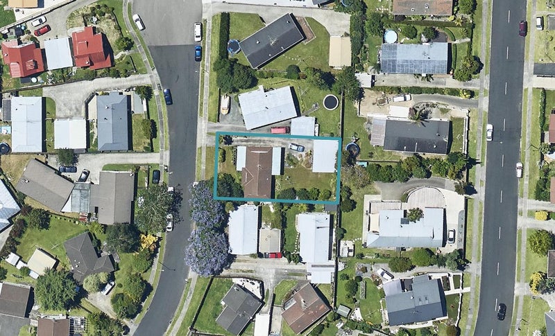 8 Pokapu Place, Bethlehem, Tauranga - Carousel 1