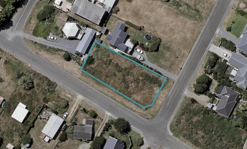 14 Kitchener Street, Te Horo Beach - Carousel 1