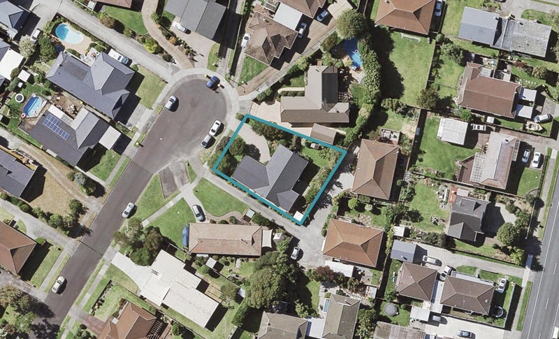 41 Majesty Place, Half Moon Bay, Auckland - Carousel 1
