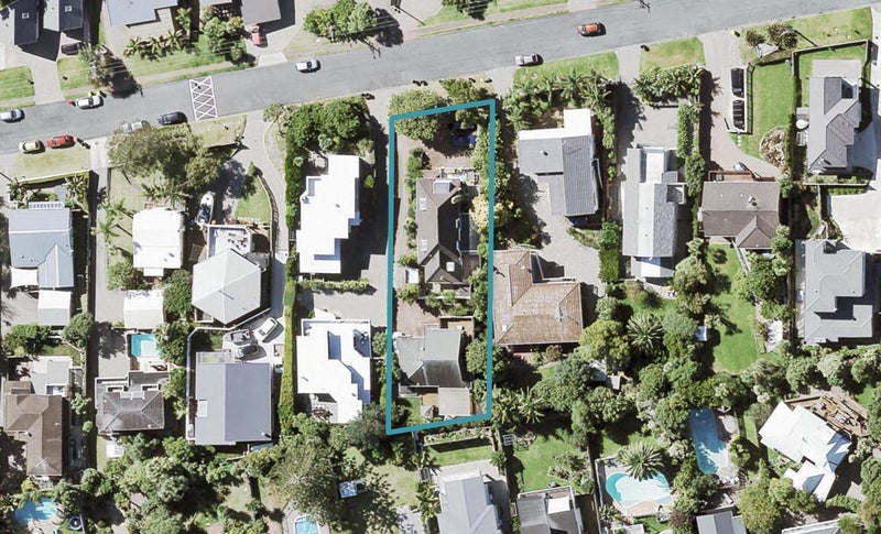 2/10 Sandown Road, Rothesay Bay, Auckland - Carousel 1