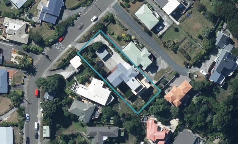 38 Mana View Road, Paremata, Porirua - Carousel 1