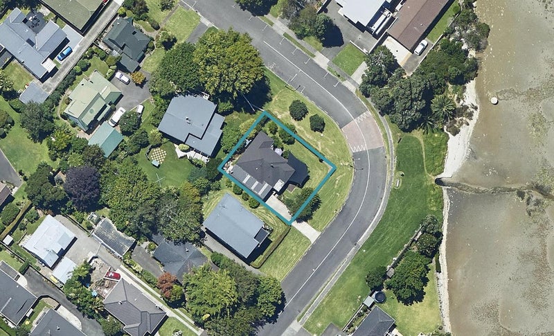 1 Burrows Street, Tauranga South, Tauranga - Carousel 1