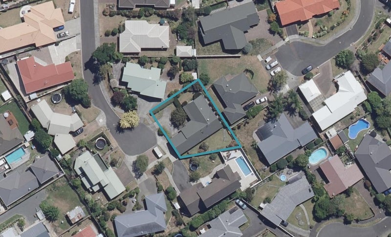 13 Piccadilly Lane, Hillcrest, Hamilton - Carousel 1