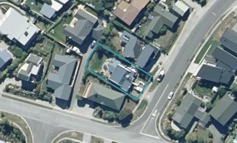 2 Oregon Drive, Kelvin Heights, Queenstown - Carousel 1